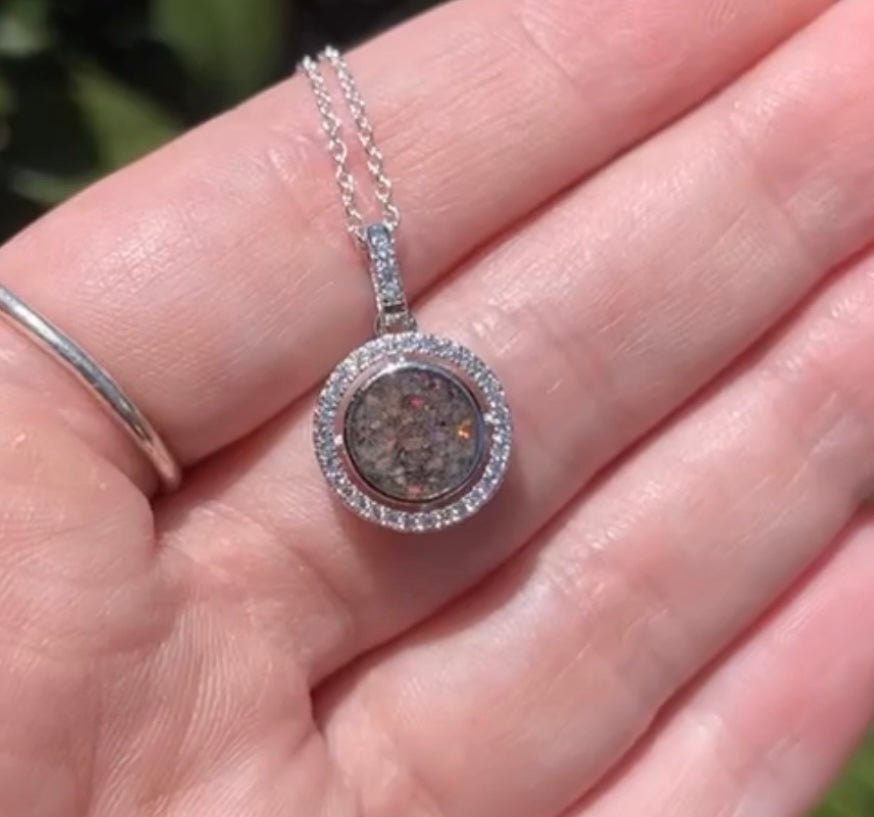 Round Halo Keepsake Set