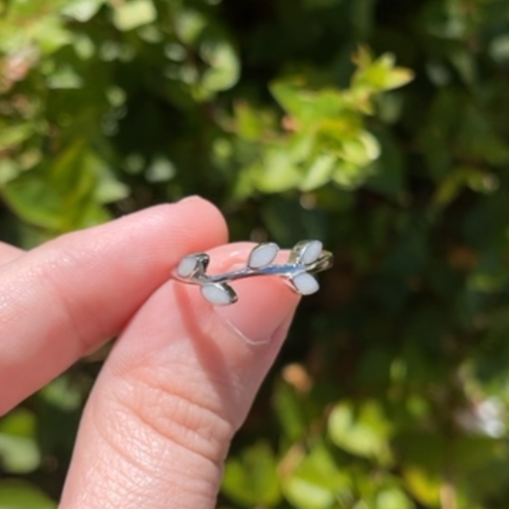 Leaf Stacker Keepsake Ring