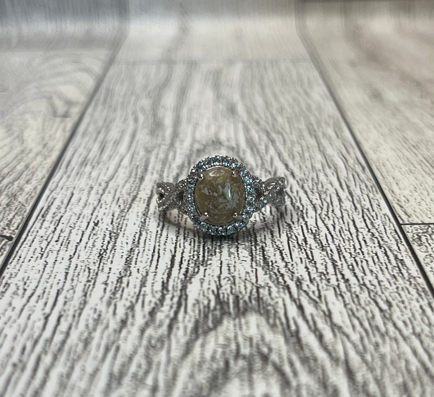 Twisted Oval Keepsake Ring
