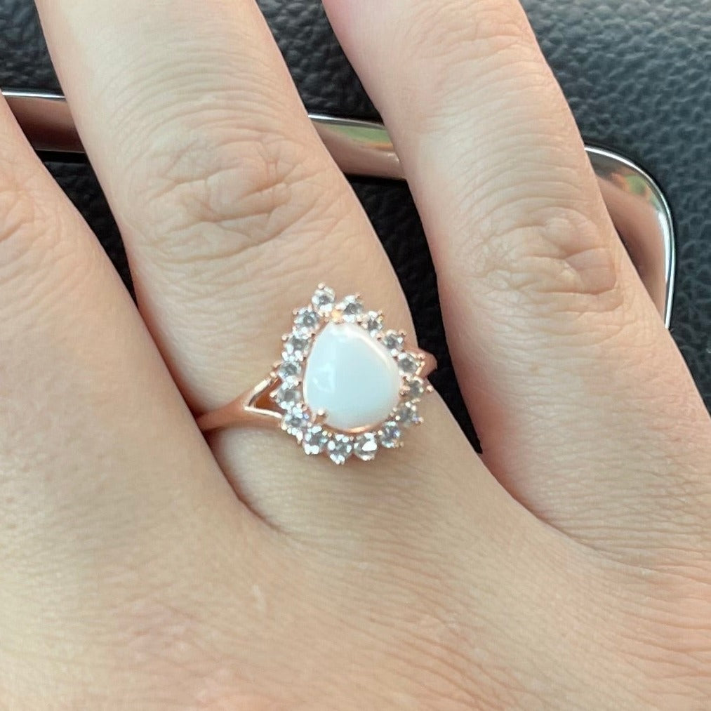Starburst Pear Shaped Keepsake Ring
