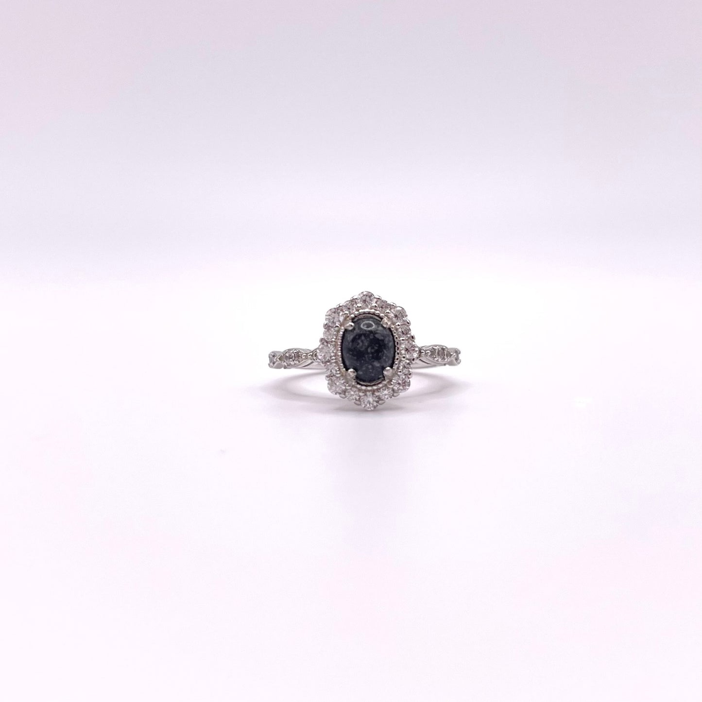 Vintage Oval Keepsake ring